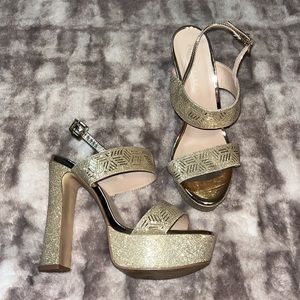 ✨Golden heels✨EMILIO BAZÁN✨Size 7.5✨